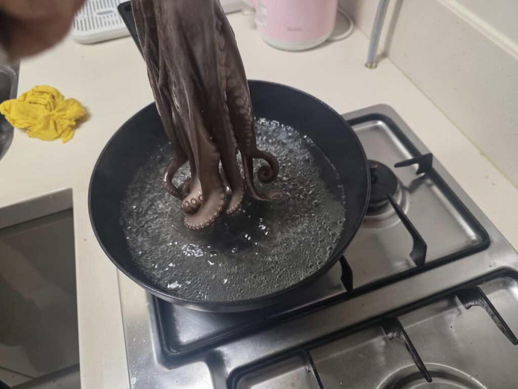 how-to-boil-jeju-stone-octopus-for-perfectly-chewy-texture A step-by-step guide on how to boil Jeju Stone Octopus to achieve a **Perfectly Chewy** texture for Korean Sukhui.