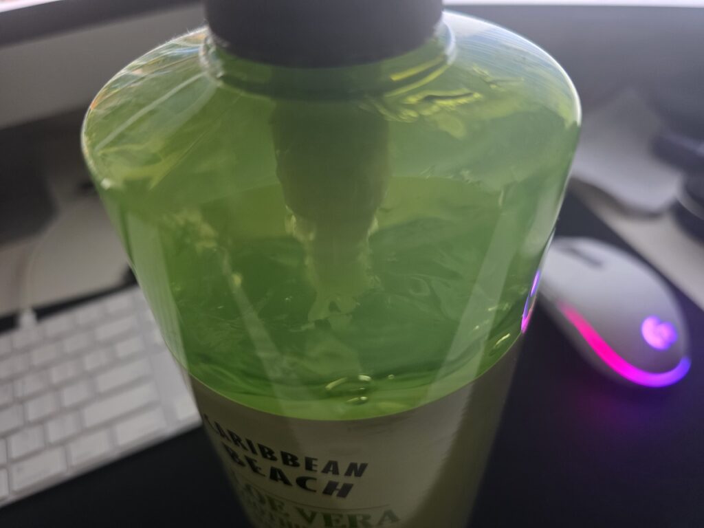 korean-body-scrub-at-home-aloe-gel-aftercare A bottle of aloe vera gel used after Korean body scrub at home to calm and moisturize freshly exfoliated skin