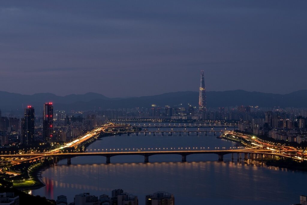 lunar-new-year-2026-korea-holiday-announcement Official holiday announcement for Lunar New Year 2026 Korea, showing the vacation period from February 14th to 18th.