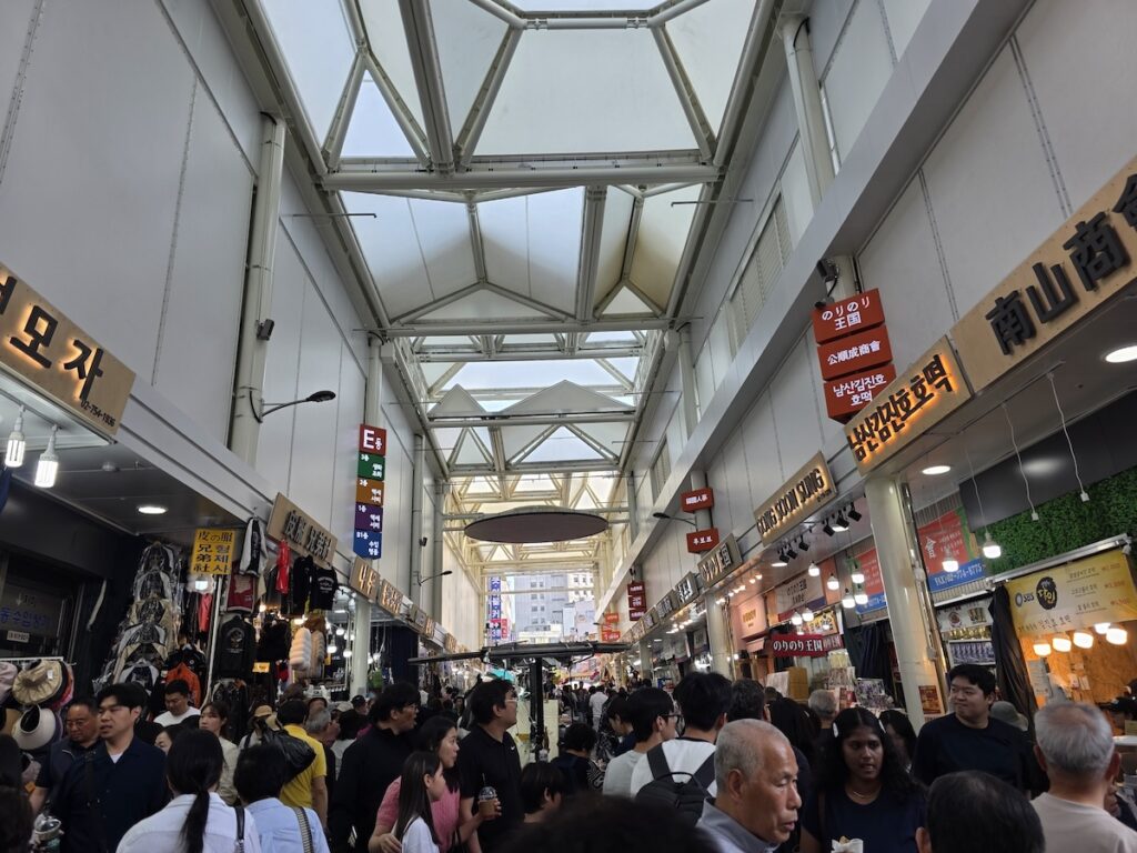 Namdaemun Market Seoul crowd — best place to buy Korean souvenirs in Seoul for foreign travelers