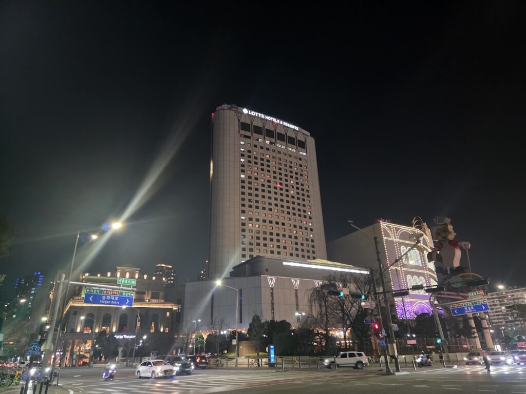 traveling-to-seoul-with-kids-jamsil-lotte-world-area traveling to seoul with kids showing jamsil lotte world area as a popular family friendly destination