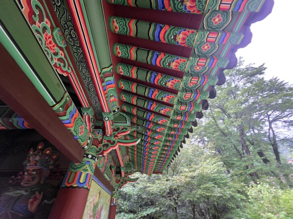 yongmunsa-temple-traditional-roof “Traditional Korean temple roof at Yongmunsa in Yangpyeong showcasing elegant East Asian architectural design”